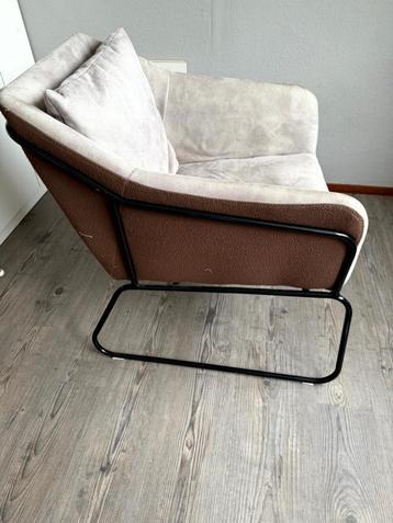 GRATIS stoel fauteuil grijsbruin met zwart staal