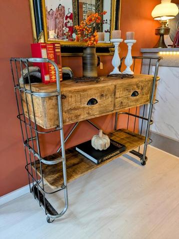 Verrijdbare Bakkerskast Industriële Sidetable Mangohout beschikbaar voor biedingen
