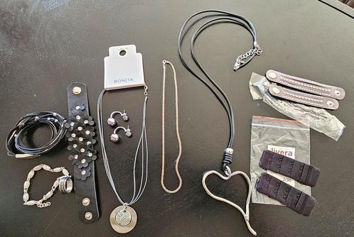 Sieradenset, Sieraden, Tassen en Uiterlijk, Armbanden, Nieuw, Zilver, Zilver, Met strass, Ophalen of Verzenden
