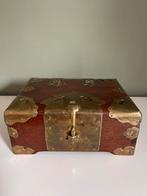 Vintage Chinees Houten Juwelenkistje met Messing Beslag, Ophalen, Gebruikt, Overige houtsoorten, Minder dan 50 cm
