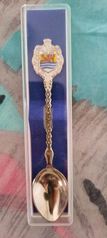 theelepel met het wapen van Zeeland beschikbaar voor biedingen