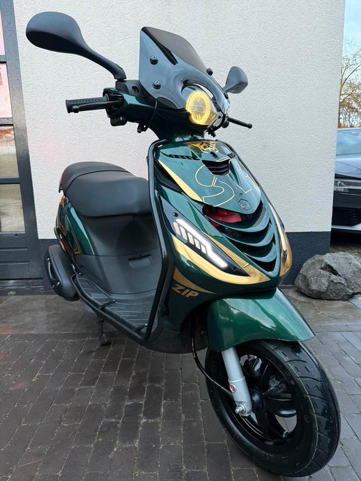 ⭐️Piaggio zip 2023 Brom 4t 50cc Malossi ecu sp Custom⭐️, Fietsen en Brommers, Scooters | Piaggio, Zo goed als nieuw, Zip, Benzine