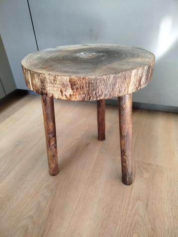 Bijzettafel /plantentafeltje beschikbaar voor biedingen