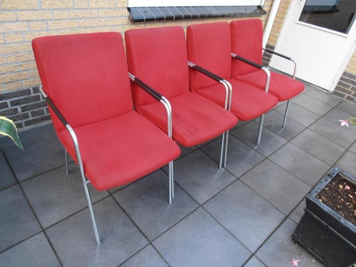 Gelderland zoom eetkamer stoelen, Huis en Inrichting, Stoelen, Gebruikt, Vier, Metaal, Stof, Rood, Ophalen