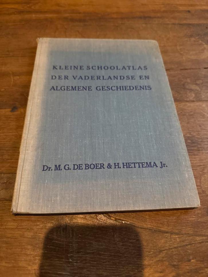 Kleine Schoolatlas Geschiedenis - 1939, Boeken, Atlassen en Landkaarten, Gelezen, Overige atlassen, Nederland, 1800 tot 2000, Ophalen of Verzenden