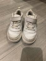 Witte Nike maat 27, Kinderen en Baby's, Kinderkleding | Schoenen en Sokken, Schoenen, Jongen, Gebruikt, Ophalen of Verzenden