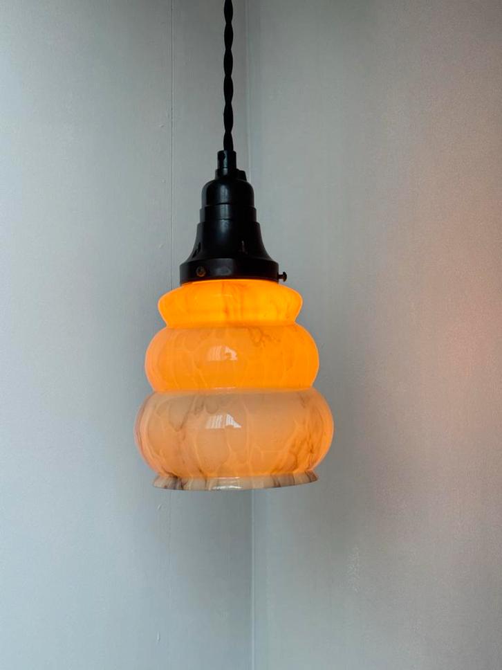 Oude vintage opalime glazen hanglamp plafondlamp, Huis en Inrichting, Lampen | Hanglampen, Gebruikt, Minder dan 50 cm, Glas, Ophalen of Verzenden