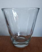 Vaas van glas vierkant boven rond onder, Huis en Inrichting, Woonaccessoires | Vazen, Gebruikt, Overige kleuren, Ophalen of Verzenden