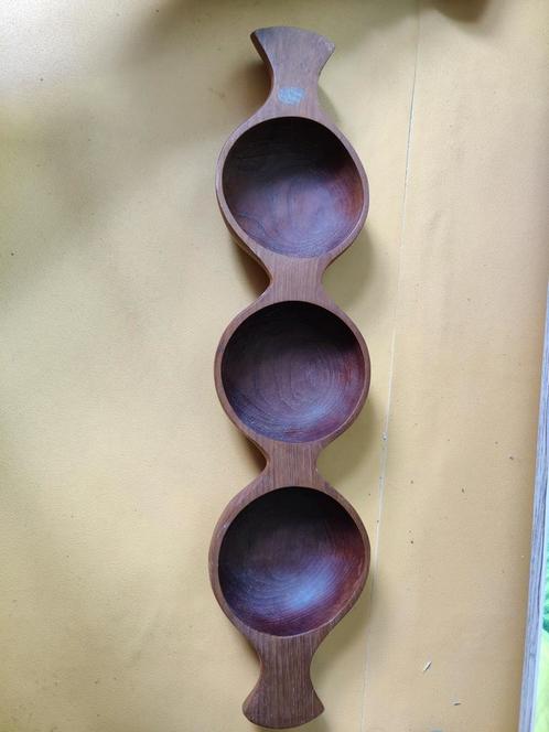 Vintage houten serveerschaal met 3 ronde vakken

jaren 70, Antiek en Kunst, Antiek | Servies los, Ophalen of Verzenden