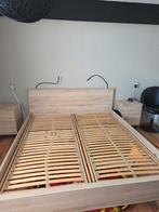 180-200 elektrisch bed met uitstaplicht + nachtkastjes, Huis en Inrichting, Ophalen, Beige, Tweepersoons, Zo goed als nieuw