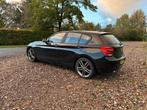 BMW 1-Serie 118I 125KW 2012 Zwart nieuwe distributieketting, Auto's, 1-Serie, 65 €/maand, Achterwielaandrijving, Zwart