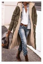 Leger groene jas met bontje erin - maat 38, Ophalen of Verzenden, Nieuw, Groen