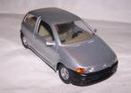 Bburago model Fiat Punto 1/24. Izgs., Ophalen of Verzenden, Zo goed als nieuw, Auto, Bburago