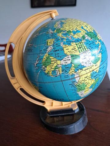 Vintage Wereldbol - Decoratief & Educatief beschikbaar voor biedingen