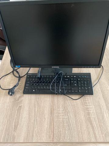 Samsung 22" Monitor - Full HD beschikbaar voor biedingen
