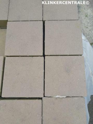 OPRUIMING b-keus restanten Strackstone+ DK 21x21x8 vlak hava beschikbaar voor biedingen