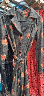KING LOUIS Bloemenjas met riem en jurkjes. - Nette staat!, Kleding | Dames, Jurken, Maat 38/40 (M), Zwart, Ophalen of Verzenden