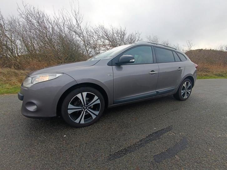 RENAULT MEGANE 1.4 16V TCE 96KW Estate/BOSE/TOPAANBIEDING🔥, Auto's, Renault, Particulier, Mégane, Benzine, Euro 4, B, Stationwagon