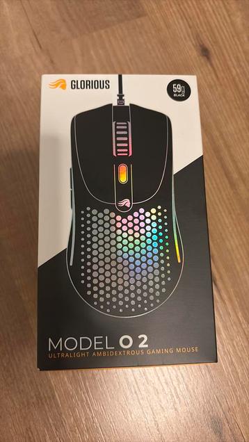 Glorious model O 2 wired beschikbaar voor biedingen