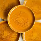 vintage okerkleurige BORDEN Mid Century 60’s kaasfondue, Verzamelen, Ophalen of Verzenden, Huis en Inrichting