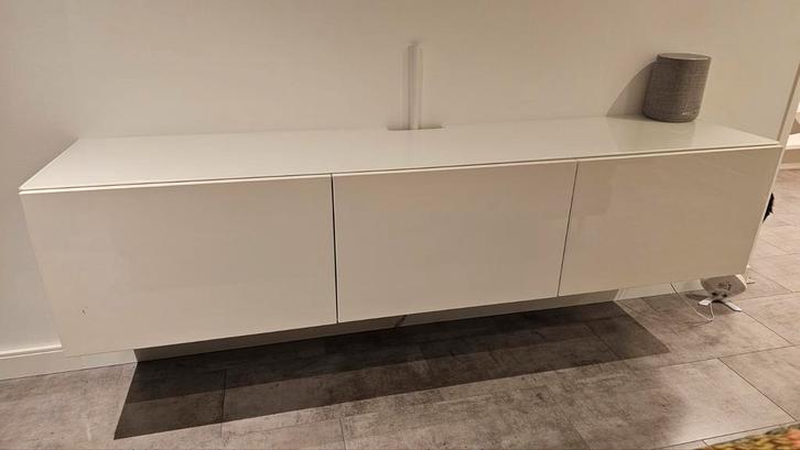 Ikea Besta tv-meubel wit met glasplaat., Huis en Inrichting, Kasten | Televisiemeubels, Zo goed als nieuw, Minder dan 100 cm, 150 tot 200 cm