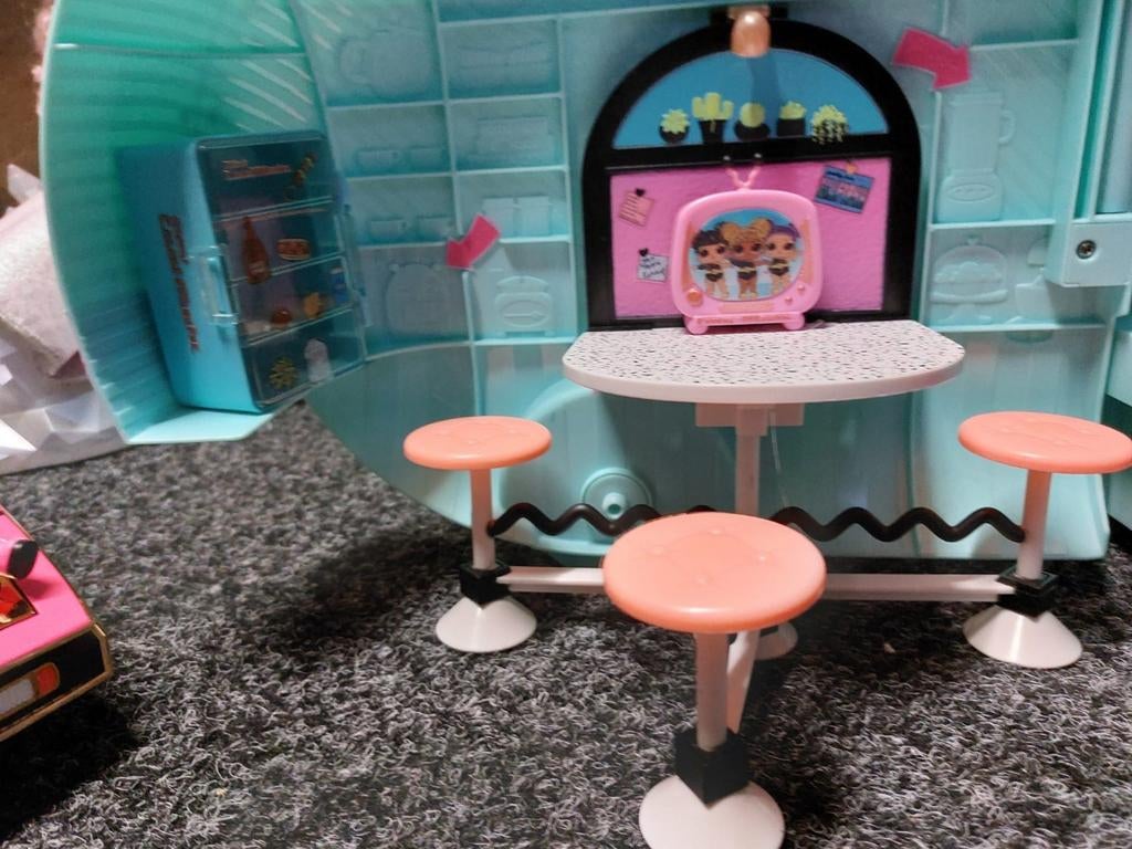 LOL Surprise OMG Glamper Camper, Kinderen en Baby's, Speelgoed | Poppenhuizen, Ophalen of Verzenden, Gebruikt, Poppenhuis