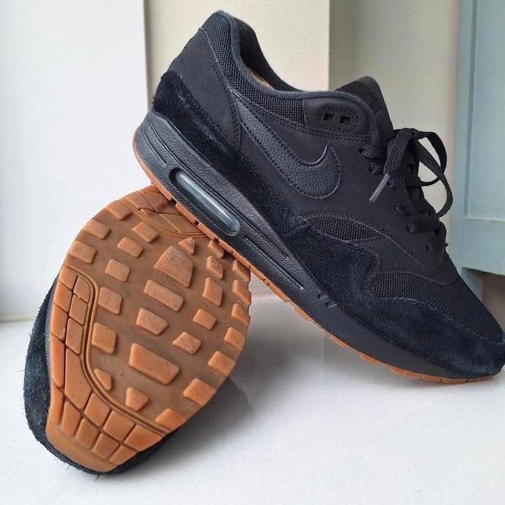 (vaste lage prijs) Nike Air Max 1 Black Gum 45 / 11, Kleding | Heren, Schoenen, Gedragen, Sneakers of Gympen, Zwart, Ophalen of Verzenden