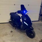 Piaggio zip 80cc black on black, Fietsen en Brommers, Ophalen, Gebruikt, Zip, Benzine