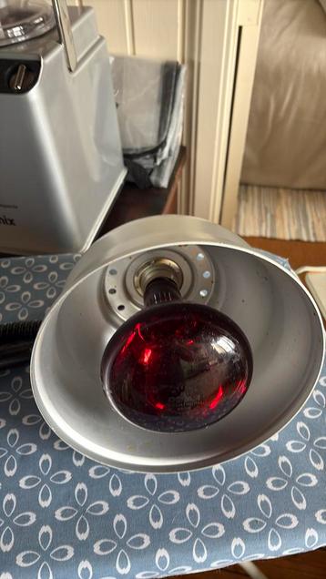 Warmte lamp beschikbaar voor biedingen