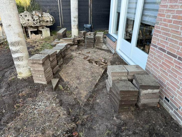 Gratis af te halen tuintegels / sier stenen, Doe-het-zelf en Verbouw, Tegels, Gebruikt, Vloertegels, Hardsteen, Minder dan 5 m²