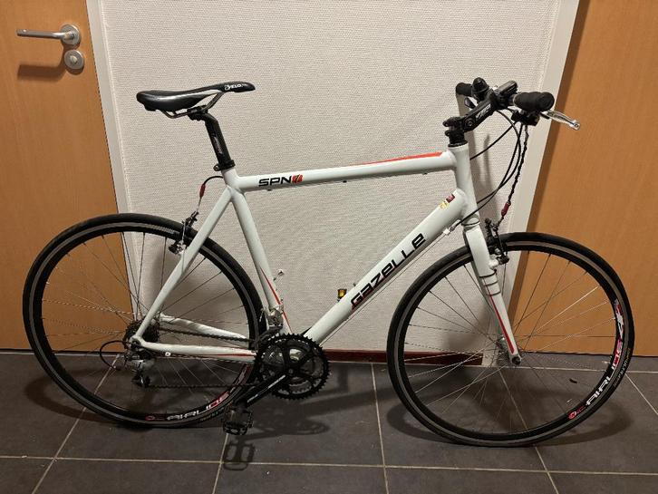 Gazelle SPN – Sportieve hybride fiets – Framehoogte 57, Fietsen en Brommers, Fietsen | Heren | Herenfietsen, Gebruikt, Gazelle