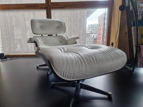 Eames Lounge Chair Vitra, Huis en Inrichting, Fauteuils, Zo goed als nieuw, Hout, Leer, Metaal, Ophalen