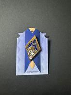 Efteling pin 65 jarig jubileum op orgineel kaartje, Verzamelen, Efteling, Ophalen of Verzenden, Nieuw, Button of Speldje