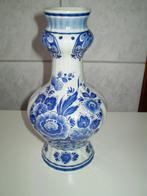 Delftsblauwe vaas met het merkteken: 446 Delft Holland hand, Blauw, Aardewerk of Porselein, Ophalen of Verzenden, Zo goed als nieuw