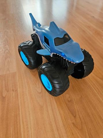 Hot Wheels Haai Monstertruck - Zo Goed Als Nieuw! beschikbaar voor biedingen