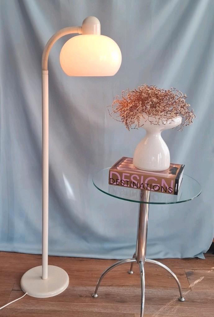Space Age Massive Mushoom VloerlampZeldzame witte Space Age, Huis en Inrichting, Lampen | Vloerlampen, Zo goed als nieuw, Minder dan 100 cm
