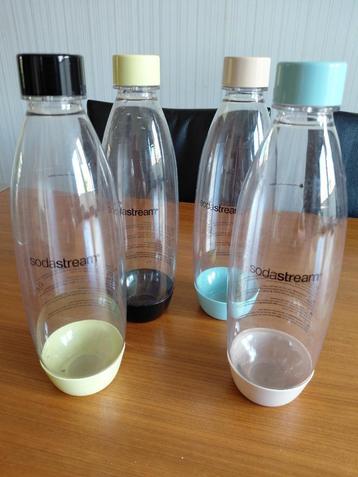 4 Sodastream kunststof flessen. 1 liter per stuk. beschikbaar voor biedingen