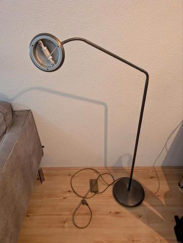 Design halogeen vloerlamp – verstelbaar – Made in Italy beschikbaar voor biedingen