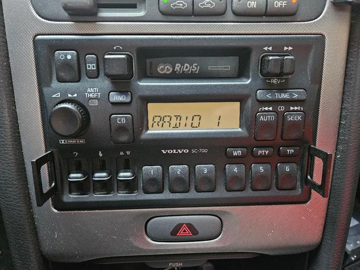 VOLVO 850 radio SC-700 (CD/cassette/cd-wisselaar) zwart, Auto diversen, Autoradio's, Gebruikt, Ophalen of Verzenden