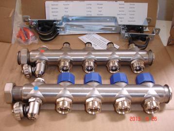 UPONOR rvs verdeler voor vloerverwarming nieuw beschikbaar voor biedingen