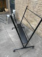 Presentatie rek, Ophalen, Zo goed als nieuw