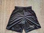 Zwart sportbroekje maat 140, Jongen of Meisje, Sport- of Zwemkleding, Ophalen of Verzenden, Zo goed als nieuw