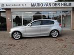 BMW 1-serie 120i High Executive, Zwart, 4 cilinders, 665 kg, Handgeschakeld