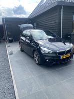 BMW 2-Serie Active Toure 218i 136pk Aut 2016 Zwart, Te koop, Geïmporteerd, 5 stoelen, Benzine