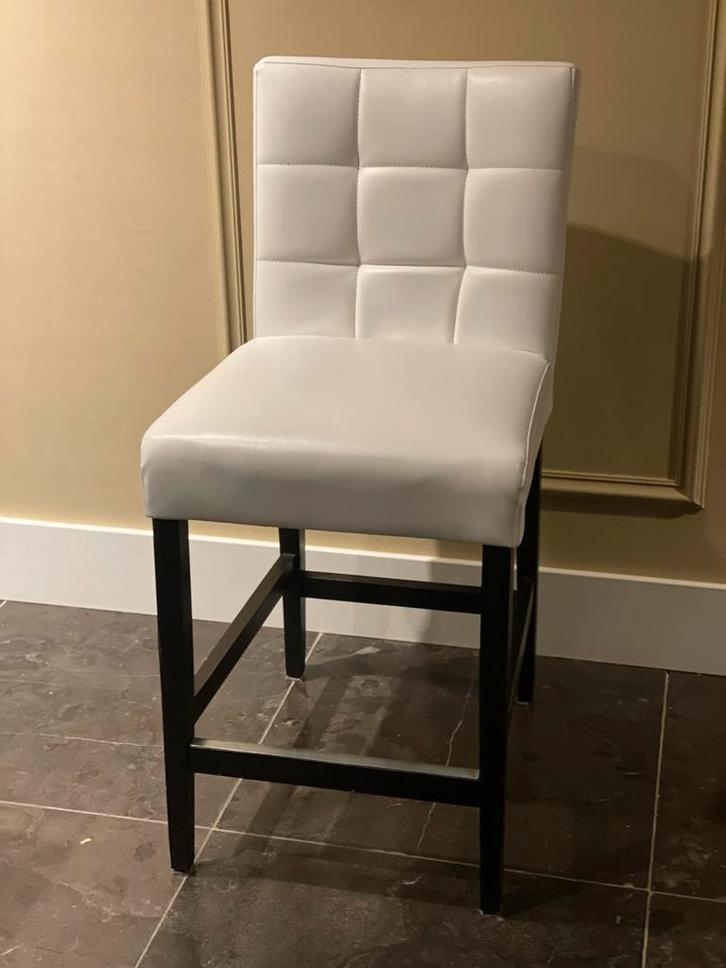 Witte leren barkrukken - set van 3, Huis en Inrichting, Barkrukken, Zo goed als nieuw, 60 tot 90 cm, Leer, 2 krukken, Met voetsteun