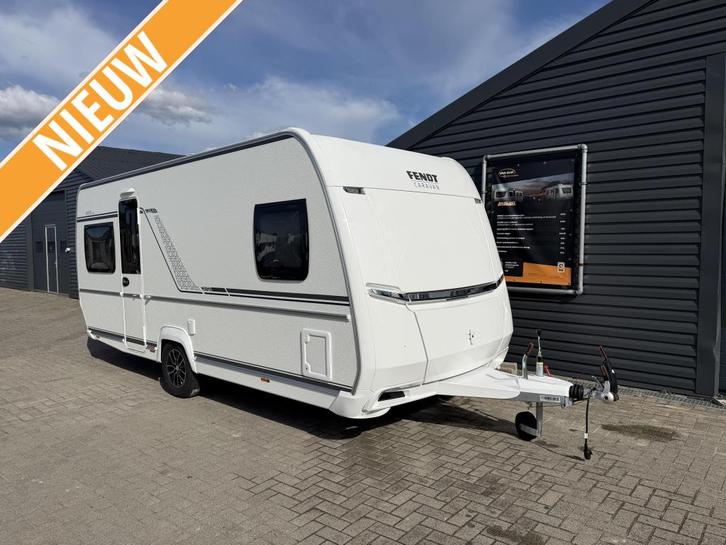 Fendt Apero 495 SFB nieuw frans bed, zware as, Caravans en Kamperen, Caravans, Bedrijf, tot en met 4, 1250 - 1500 kg, Rondzit