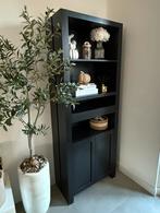 Grote zwarte kast, Ophalen, Zo goed als nieuw, 25 tot 50 cm