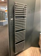 Prachtige grijs bruine designradiator van instamat 180x50, Ophalen, 30 tot 80 cm, Radiator, Nieuw
