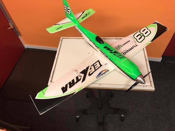 Te koop  turnigy Efxtra race rc vliegtuig met 1x lipo accu., Hobby en Vrije tijd, Modelbouw | Radiografisch | Vliegtuigen, Zo goed als nieuw