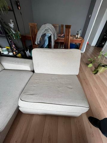 Beige 4-persoons bank - Amsterdam (wegens verhuizing)